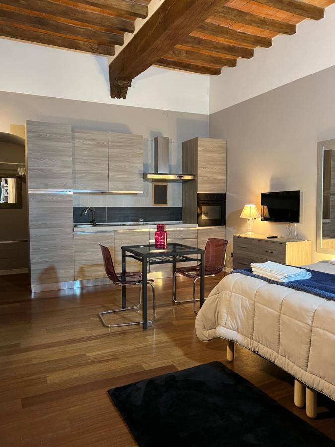 Domus San Martino Guesthouse Piacenza Exterior foto