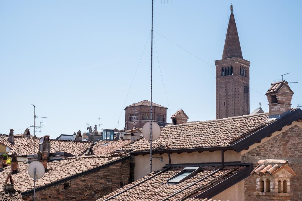 Domus San Martino Guesthouse Piacenza Exterior foto