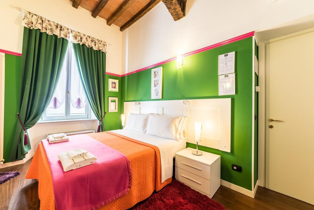 Domus San Martino Guesthouse Piacenza Exterior foto